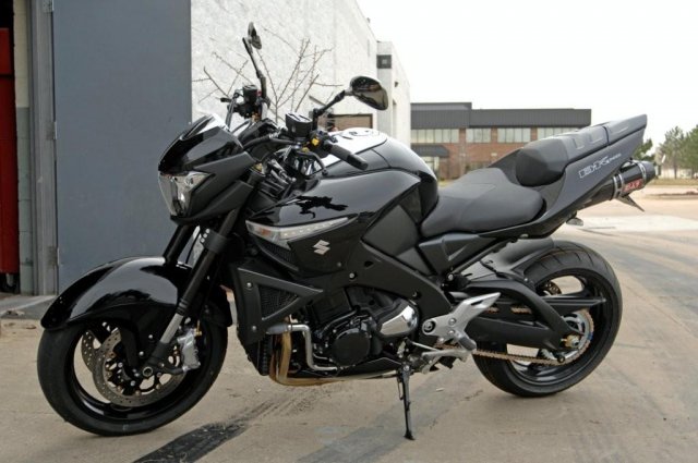 post Suzuki B-King at QC-left side.jpg