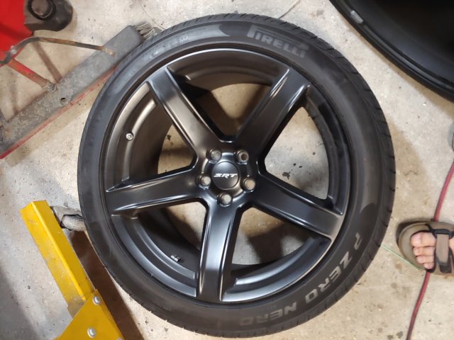 stock rims and tires3.jpg