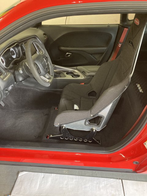 Challenger deals racing seats